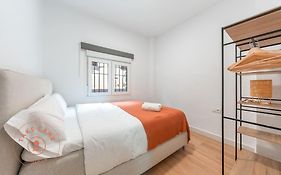 Cosy Apartment With Patio In Malaga - Tcm
